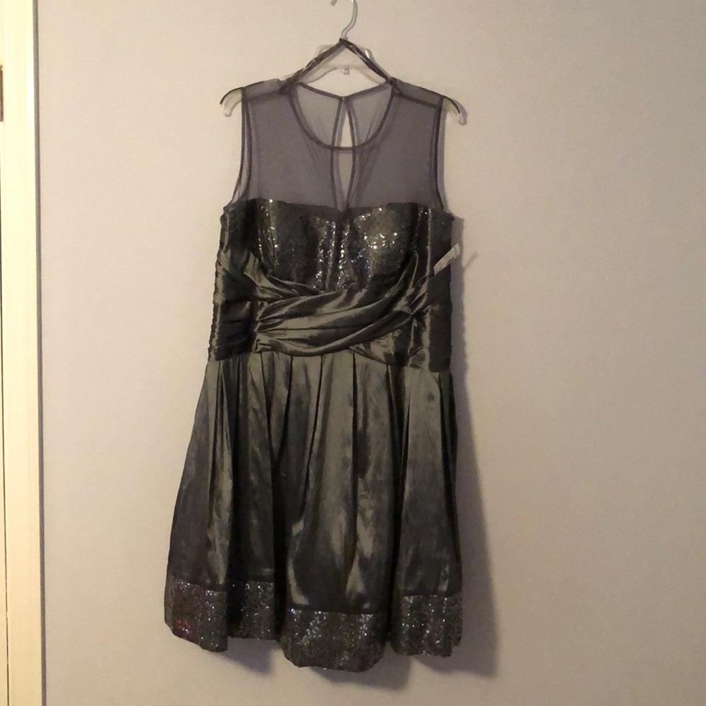 Dressbarn 22W Silver Cocktail Dress NWT